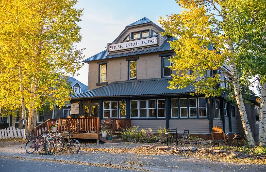 Elk Mountain Lodge-1