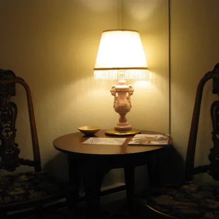 The Forest Queen Hotel-2